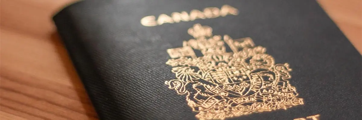科普！枫叶卡有何作用？和加拿大护照又有何区别？